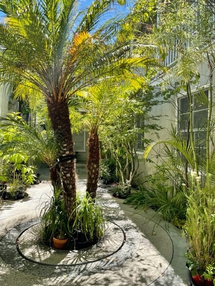 Entrance Foyer - 12114 Ohio Ave