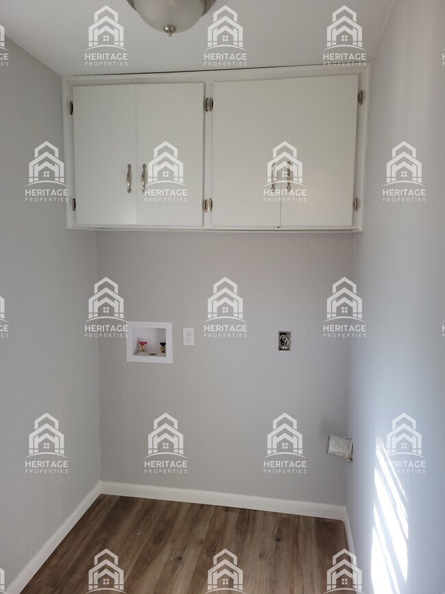 Building Photo - 1620 Andrews Dr