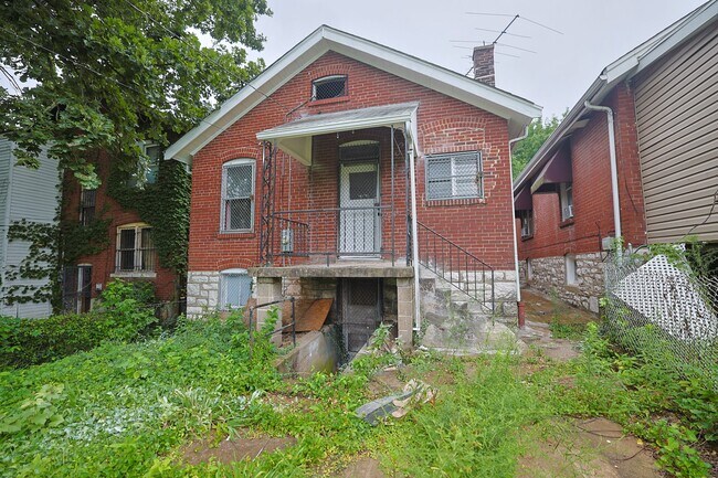 Building Photo - 4845 Anderson Ave