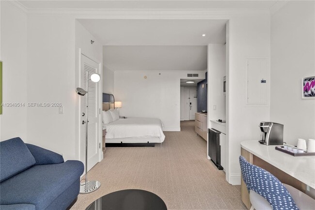 Building Photo - 4401 Collins Ave
