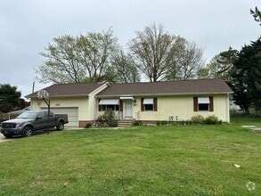 Building Photo - Close to Lewes and Rehoboth!