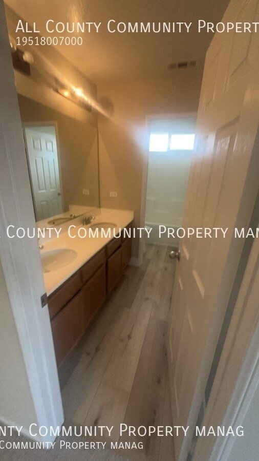 Building Photo - 1576 Coldridge Cir