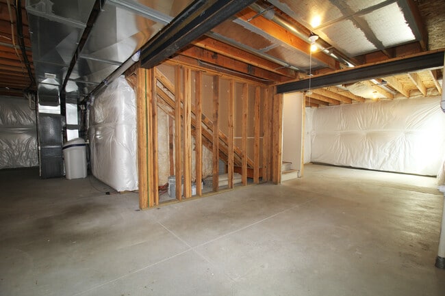 Building Photo - 350 28th St SE