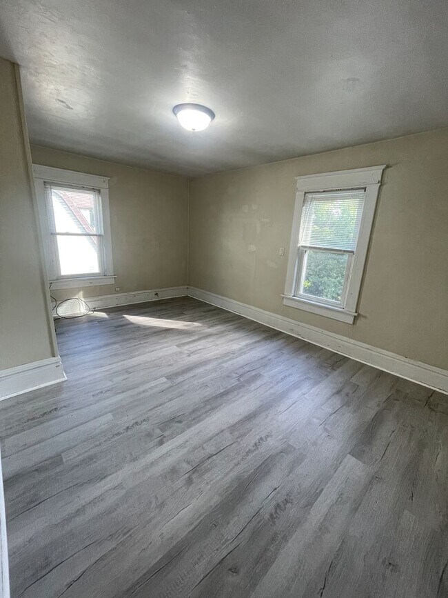 Building Photo - 509 High Ave
