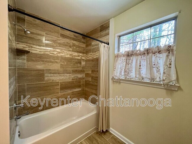 Building Photo - 6528 Harbor View Dr