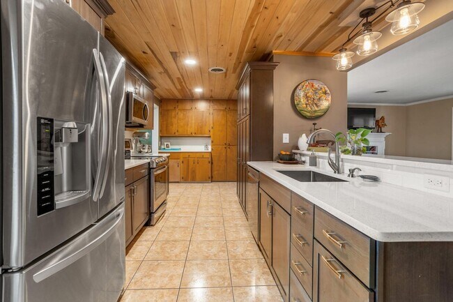 Building Photo - 3 Bedroom / 2.5 Bath Home ? Johnson City, TN