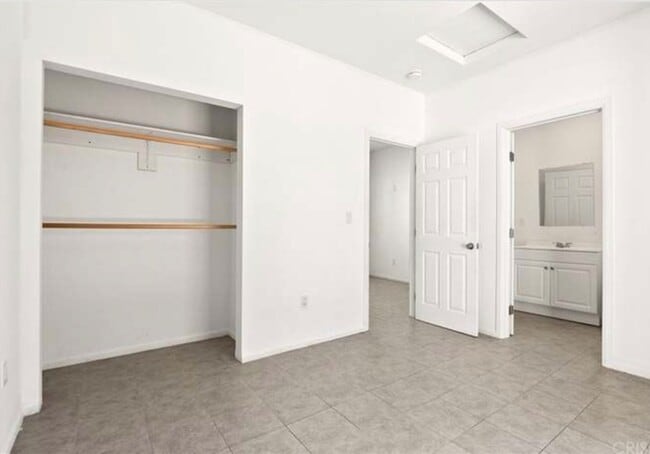 Building Photo - Charming 1 Bed / 1 Bath ADU with Private Patio in Prime Sylmar Location