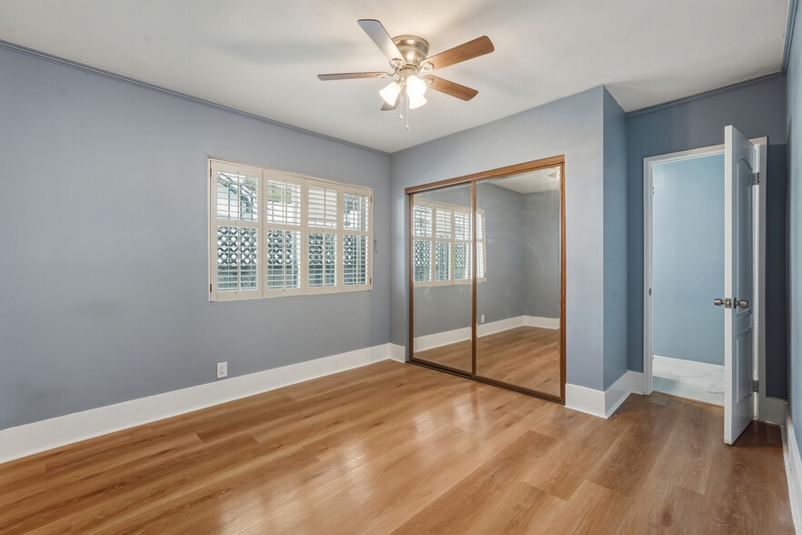 Building Photo - 1174 N Alexandria Ave