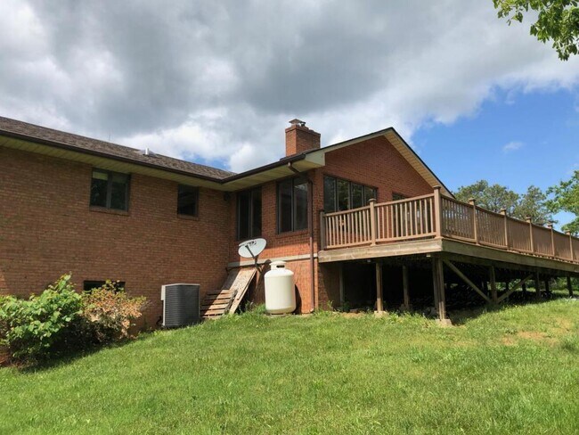 Building Photo - 2293 Riner Rd