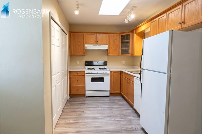 Building Photo - 8430 E Leigh Dr