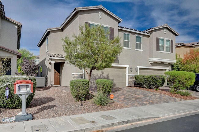 Building Photo - N Las Vegas Beautiful 3 bedroom townhome w...