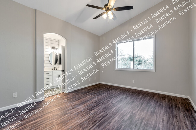 Building Photo - 12333 N Brightridge Dr
