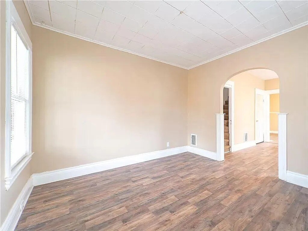 Building Photo - 1339 Clifford Ave