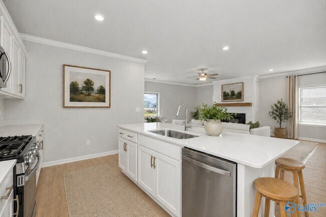 Building Photo - 302 Allene Wy