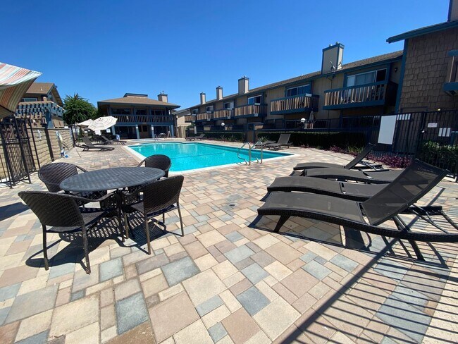 Building Photo - Seascape Community: 2 Bedroom 2.5 Bath Tow...