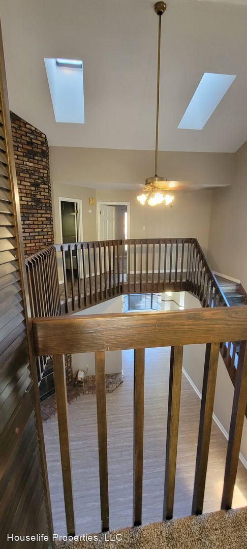 Building Photo - 3 br, 2 bath House - 3358 Eastwood Dr