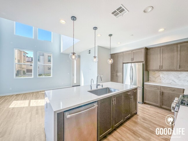 Building Photo - SD: Modern 3BD/3.5BA Townhome in Otay Ranch with Bonus Room, Private Patio & Whole-Home Water Sof...