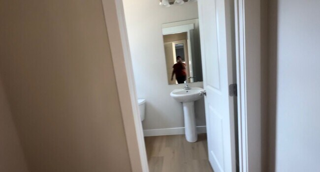 Building Photo - 13646 S Watts Ln