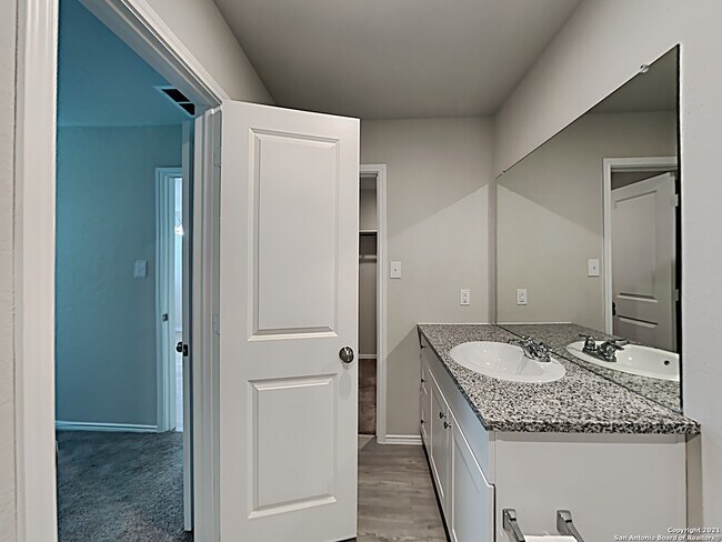 Building Photo - 317 Cordova Loop