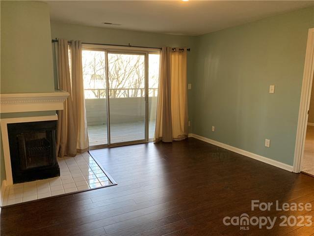 Building Photo - 2519 Stockbridge Dr