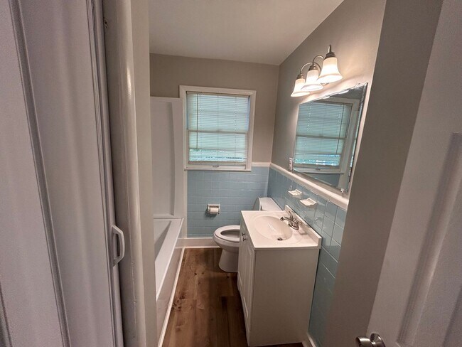Building Photo - 3908 Timbercrest Dr NW