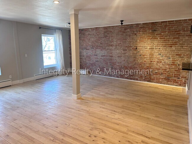 Building Photo - 1123 Sherman St