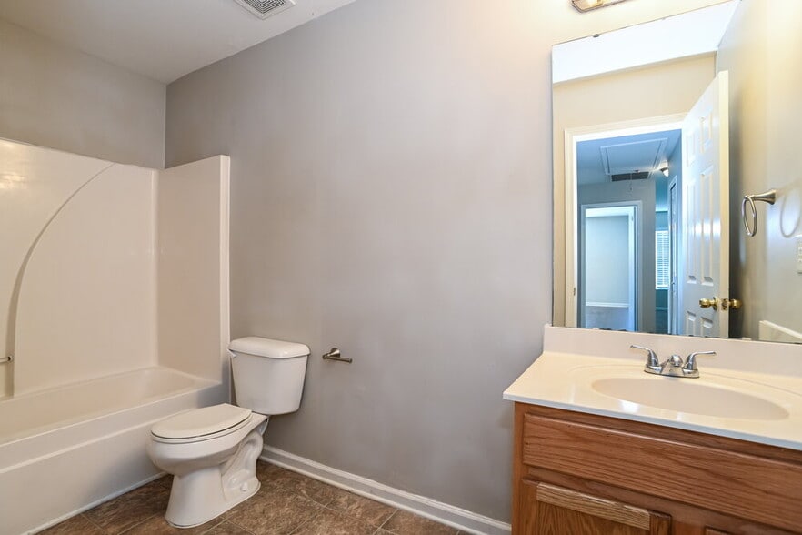 Building Photo - 6510 Blackwood Ln