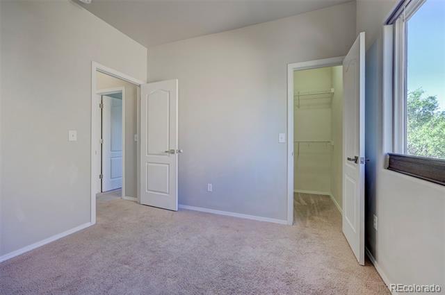 Building Photo - 835 Ridgebury Pl
