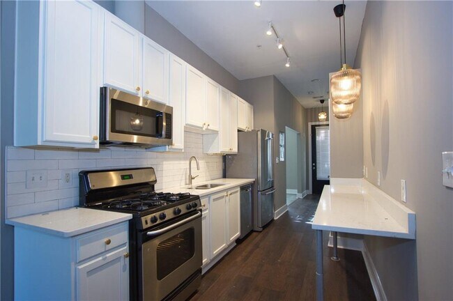 Building Photo - 1195 Milton Terrace SE