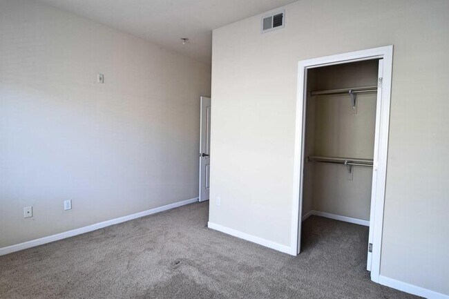 Building Photo - 6242 Kilmer Loop