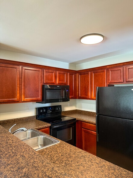 Building Photo - 2940 Samuel Ct SW