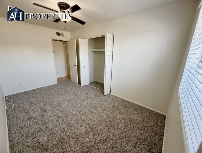 Building Photo - Pool, back yard concrete slab, and RV gate