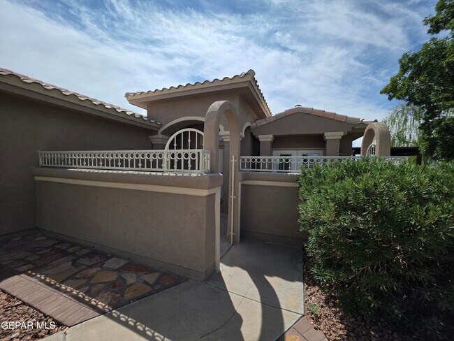 Building Photo - 7346 Gulf Creek Dr