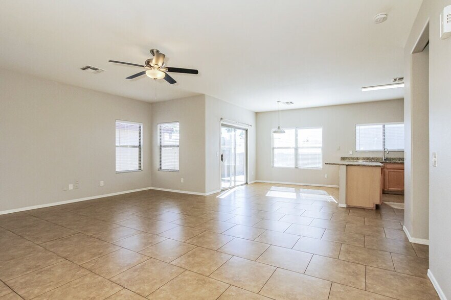 Building Photo - 735 E Michigan Ave