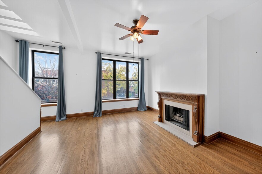 Building Photo - 2034 N Halsted St