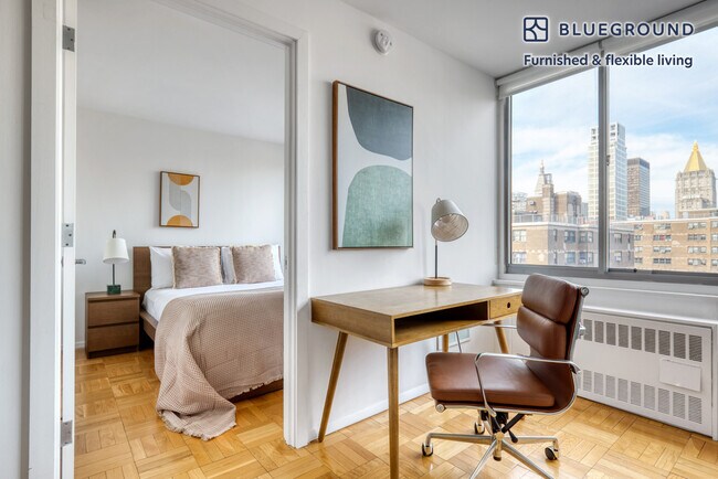 Building Photo - 484 2nd Ave