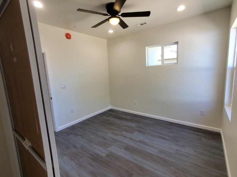 Building Photo - 6325 Tallman Ave