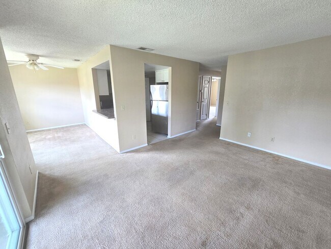 Building Photo - 9933 Sweepstakes Ln