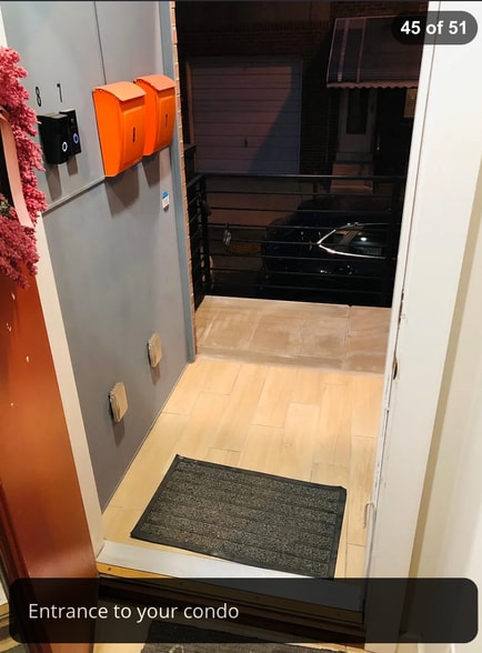 Front door - 2015 S Hutchinson St