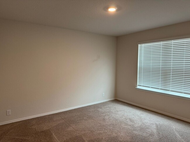 Building Photo - 9603 Lowline Brg