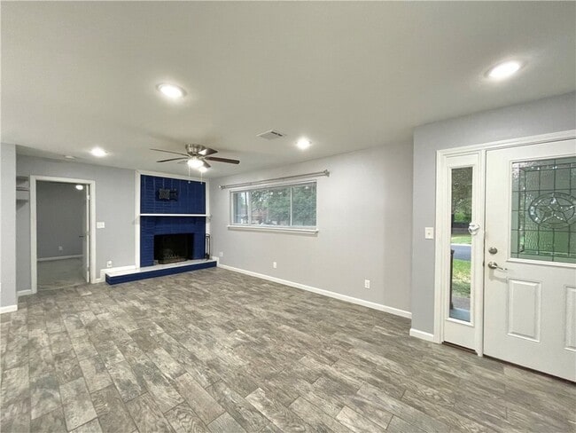 Building Photo - 1507 E 25th St