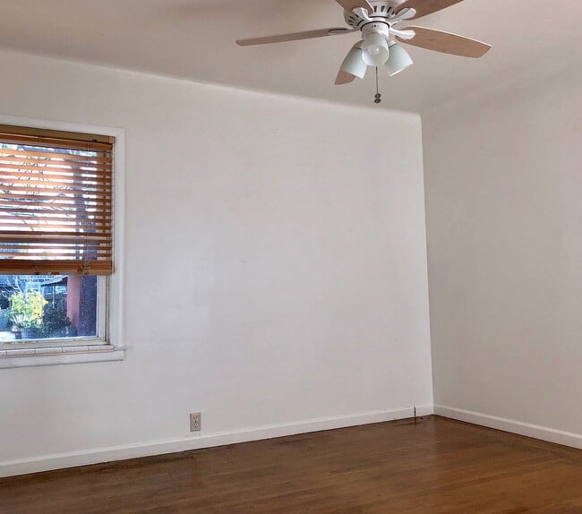 Building Photo - Tahoe Park Cutie! - JUST REDUCED