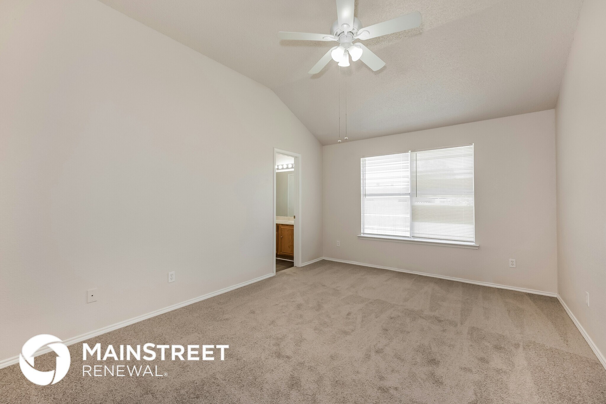 Building Photo - 10836 Deauville Cir N