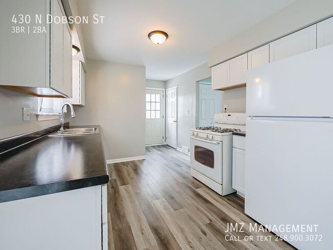 Building Photo - 430 N Dobson St