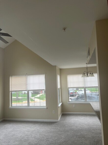 Building Photo - 14015 Vista Dr