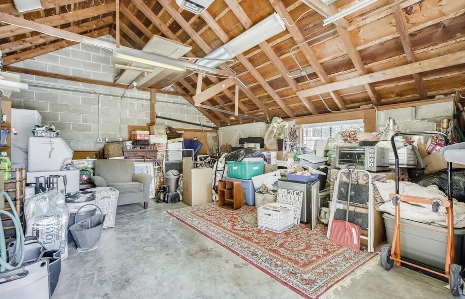 Building Photo - 5701 E 28th Ave
