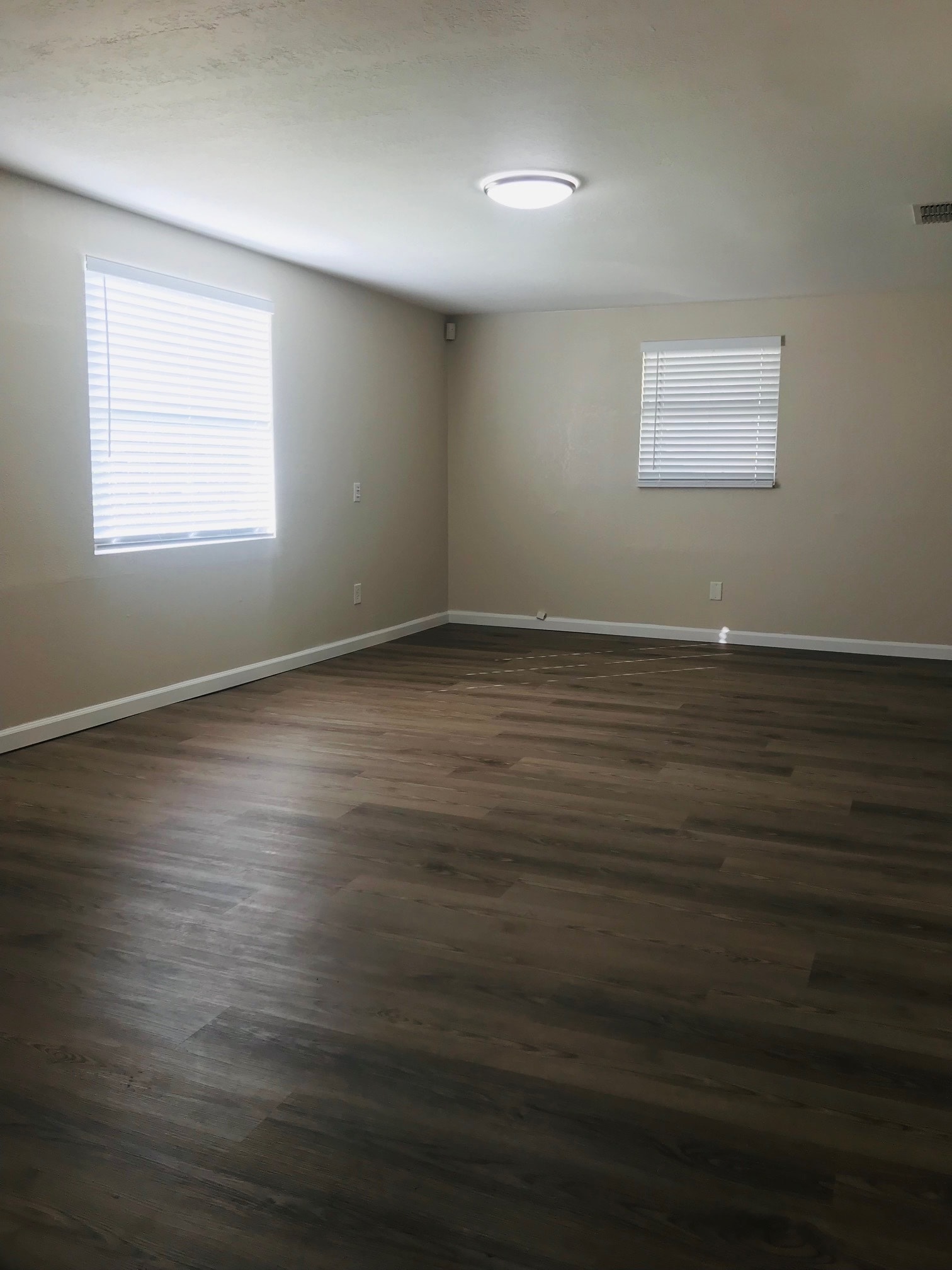 Living Room - 5015 Santee St