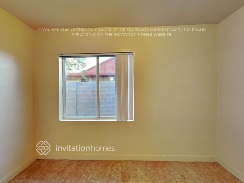 Building Photo - 527 W 1st St