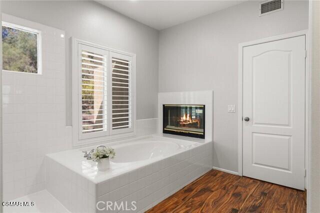 Building Photo - 4109 Laurelview Dr