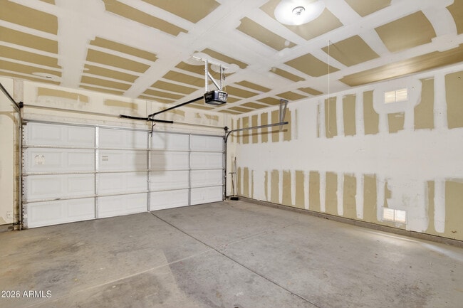 Building Photo - 1476 E Avenida Grande